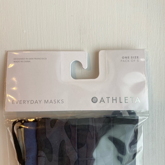 Athleta Everyday Non Medical Face Masks Five Pack - Picture 5 of 6